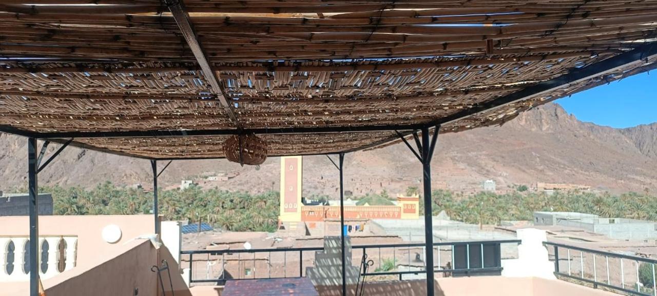 Auberge Restaurant Tissili " Oasis De Fint" 外观 照片