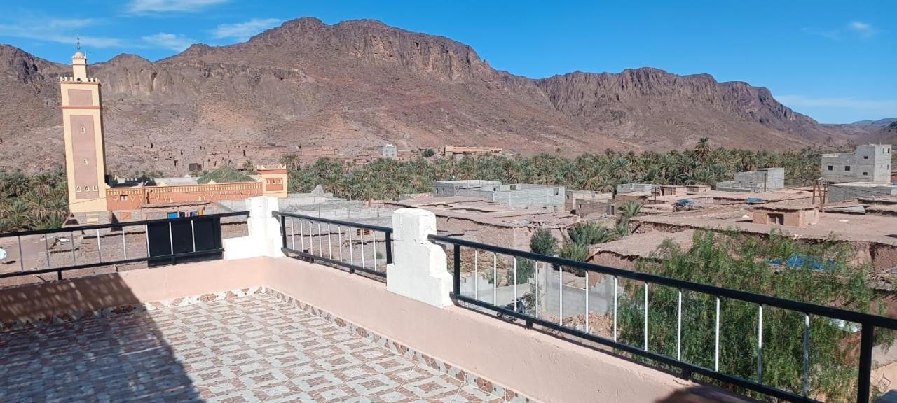 Auberge Restaurant Tissili " Oasis De Fint" 外观 照片