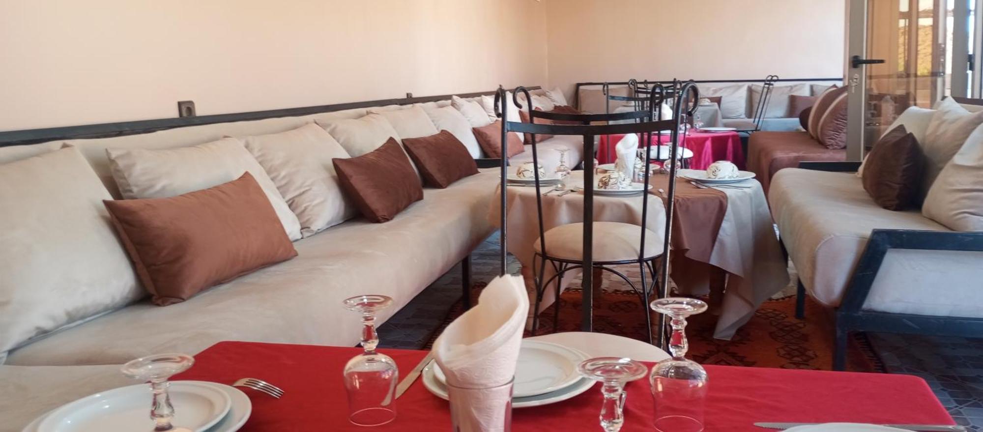 Auberge Restaurant Tissili " Oasis De Fint" 外观 照片