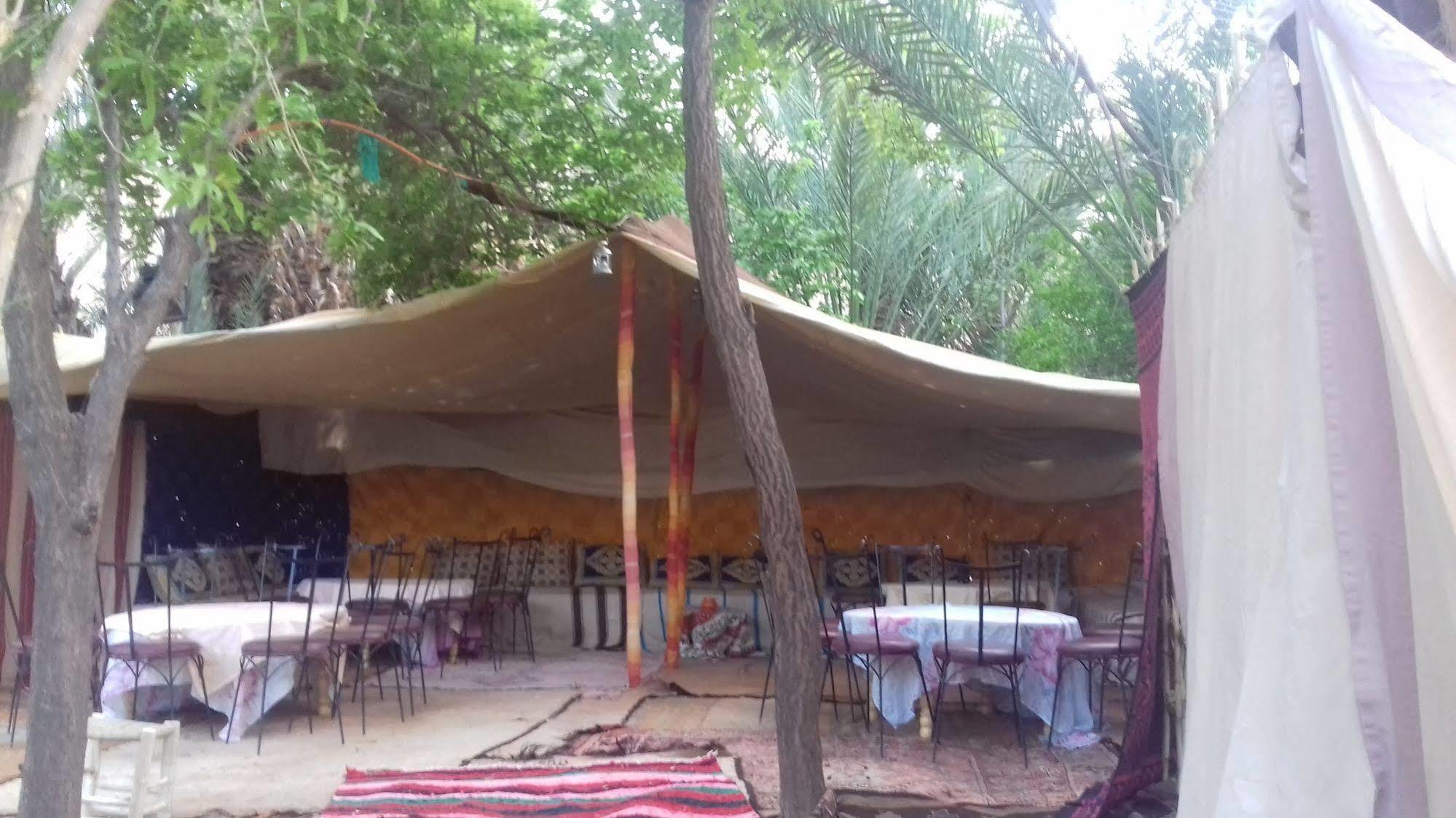 Auberge Restaurant Tissili " Oasis De Fint" 外观 照片